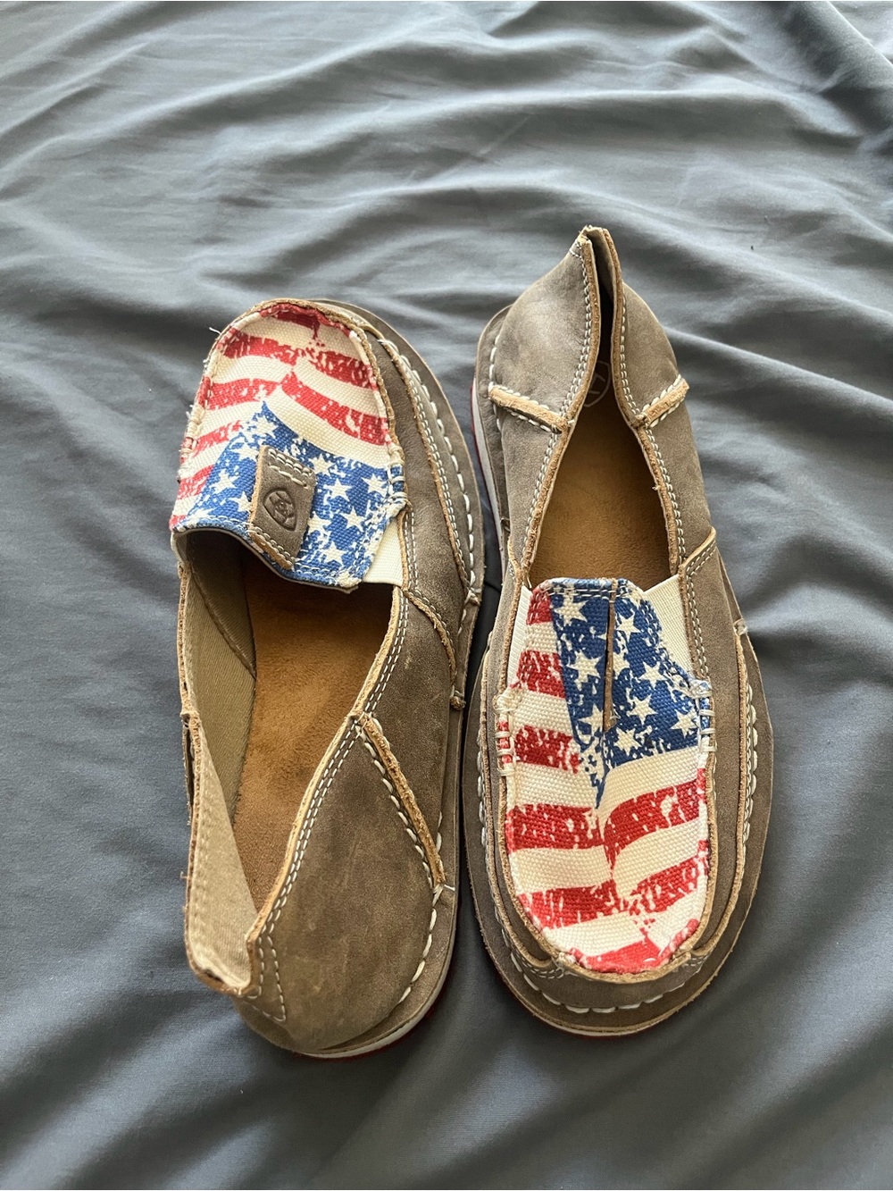Womans Brown Slip-On Shoes with American Flag Canvas Accent NWOT